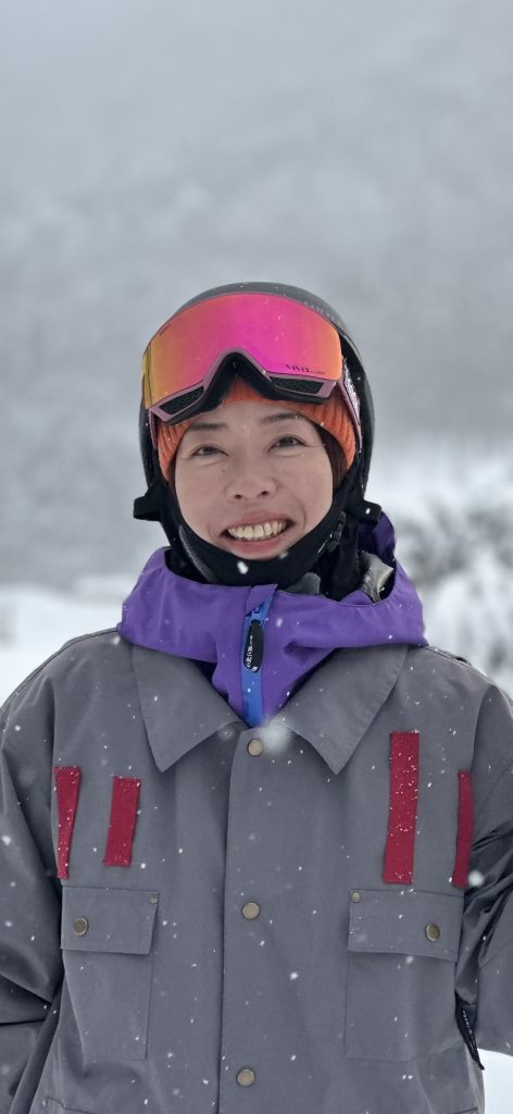 スノーボードインストラクター 中本優子